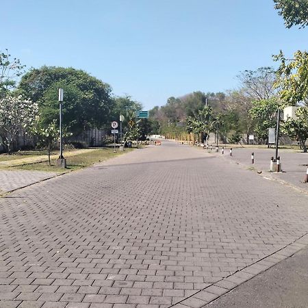 Diki Bungalows Kuta  Ngoại thất bức ảnh